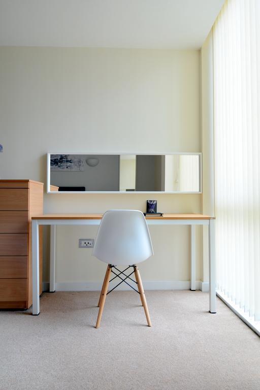 Brightleap - Silbury View Apartment